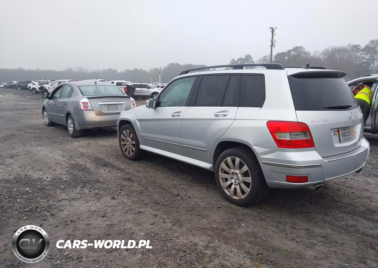 2010 Mercedes-Benz Glk 350 4Matic VIN:WDCGG8HB6AF395681 - 3