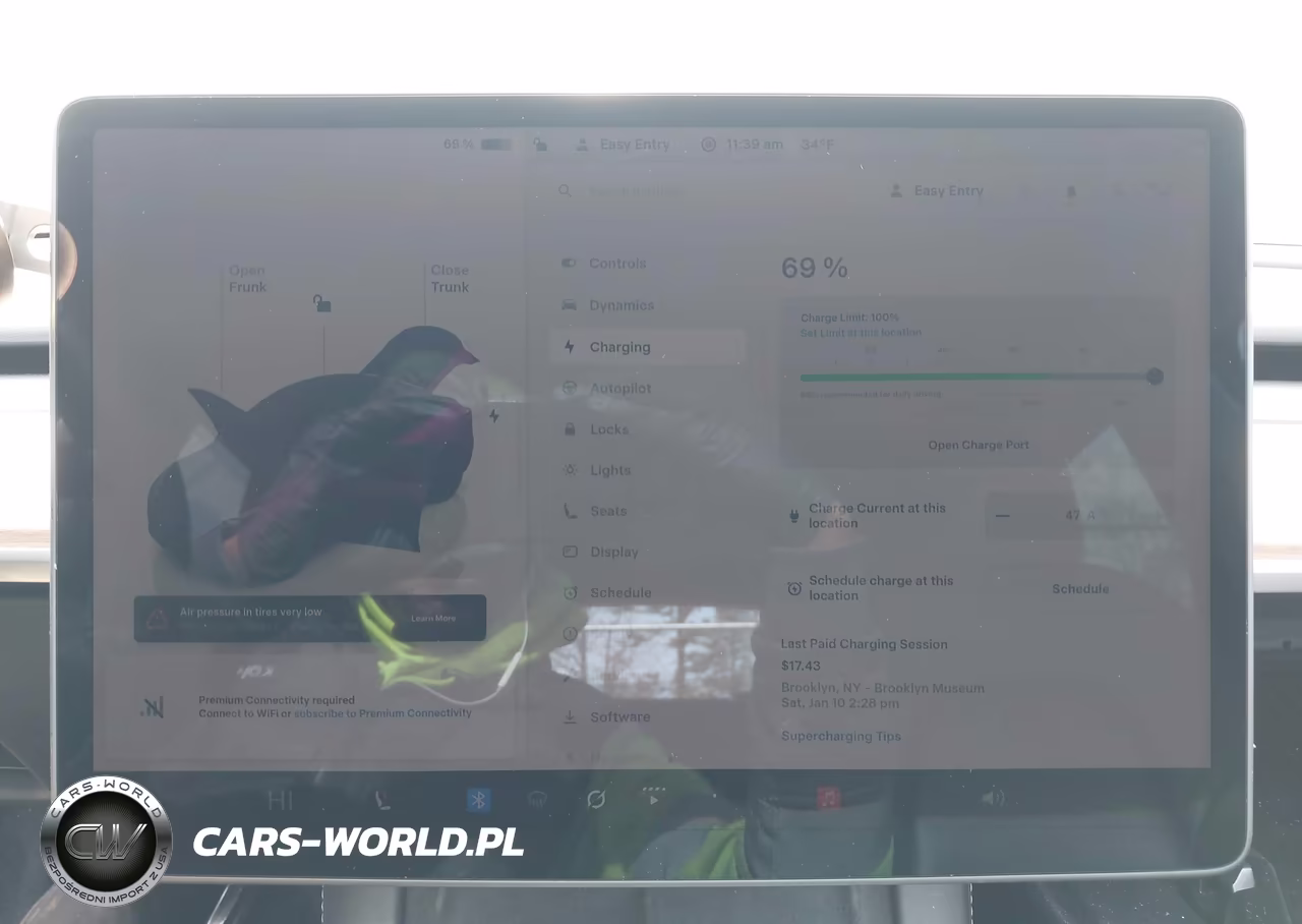 2022 Tesla Model Y Performance Dual Motor All-Wheel Drive VIN:7SAYGDEF0NF567680 - 18