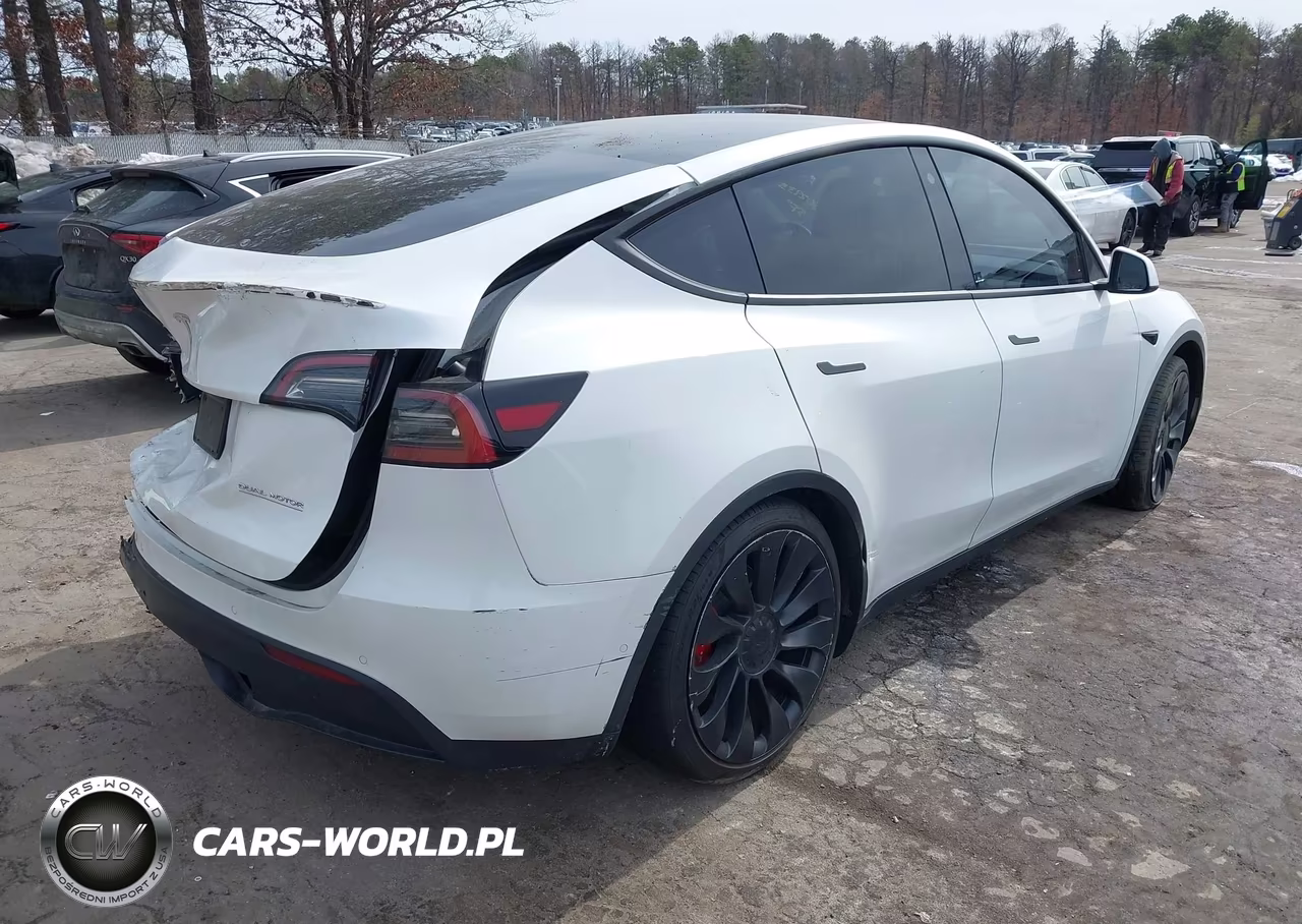 2022 Tesla Model Y Performance Dual Motor All-Wheel Drive VIN:7SAYGDEF0NF567680 - 4