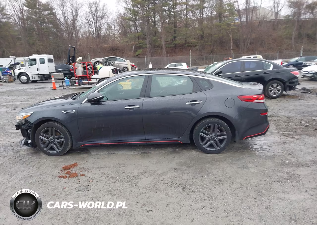 2019 Kia Optima S VIN:5XXGT4L35KG322542 - 14