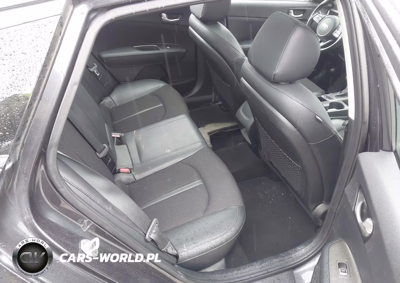 2019 Kia Optima S VIN:5XXGT4L35KG322542 - 8
