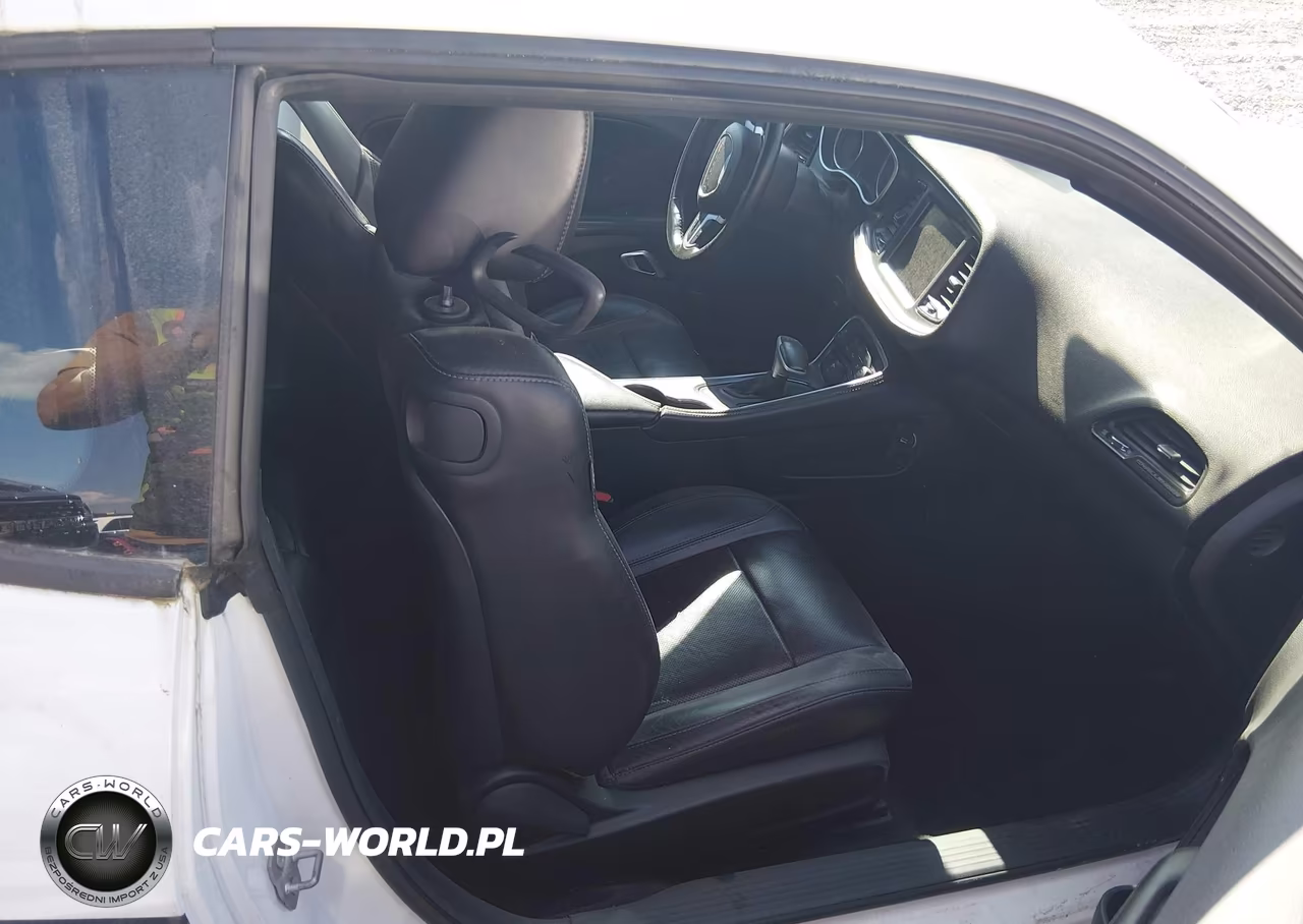 2018 Dodge Challenger Sxt Plus VIN:2C3CDZAG2JH258703 - 5