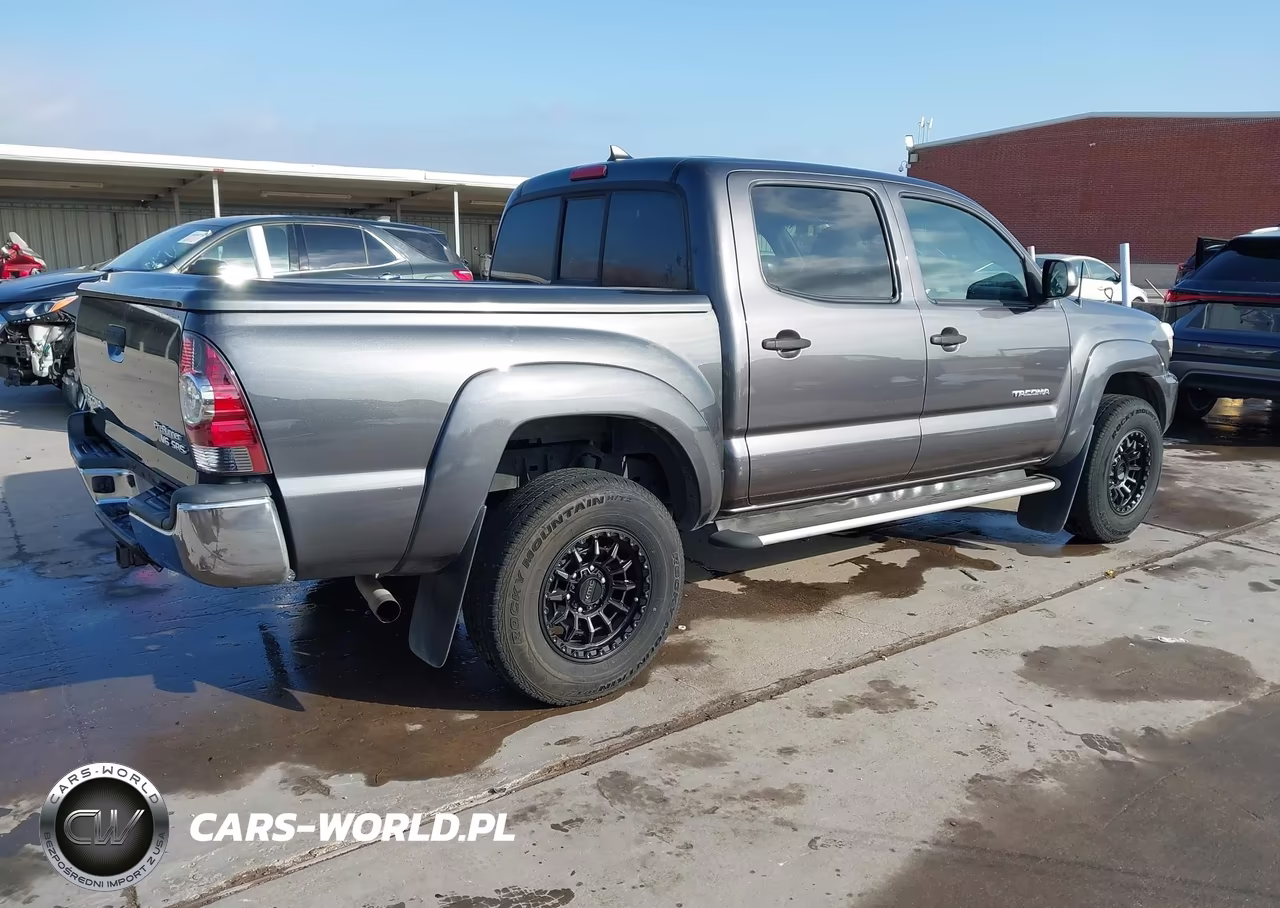 2012 Toyota Tacoma Prerunner V6 VIN:5TFJU4GN9CX024830 - 4