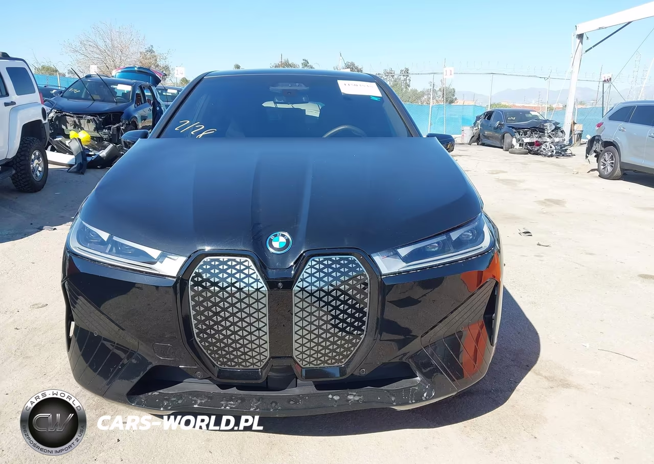 2025 BMW Ix xDrive50 VIN:WB523CF00SCS07882 - 12