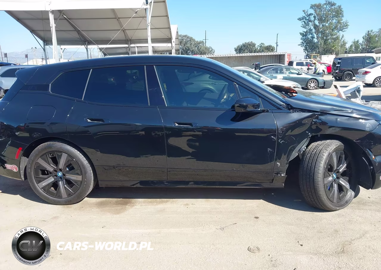 2025 BMW Ix xDrive50 VIN:WB523CF00SCS07882 - 13