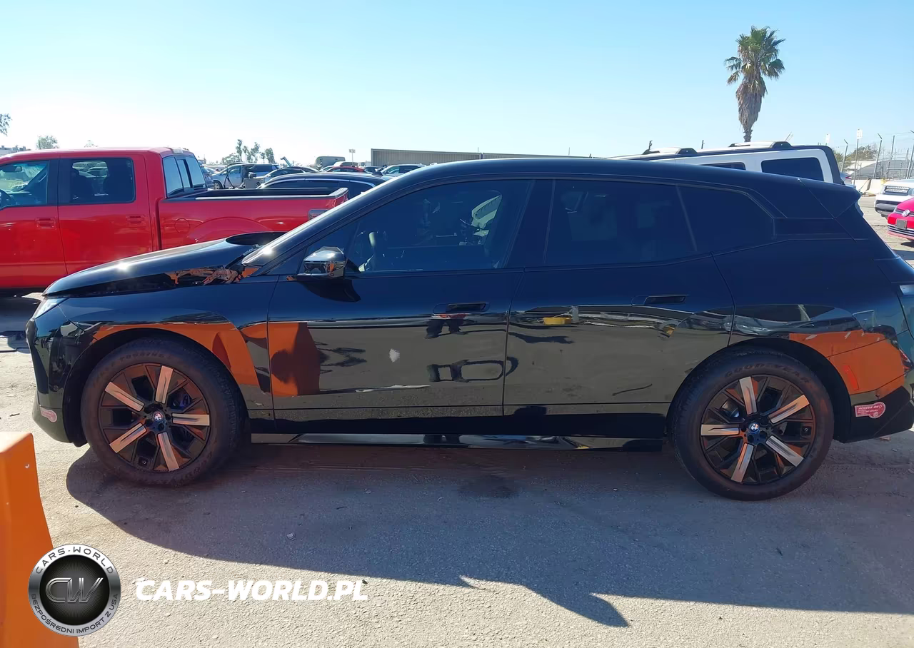 2025 BMW Ix xDrive50 VIN:WB523CF00SCS07882 - 14