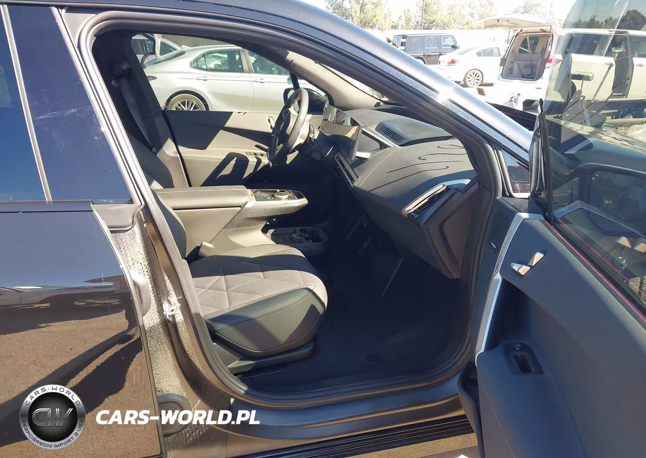 2025 BMW Ix xDrive50 VIN:WB523CF00SCS07882 - 5