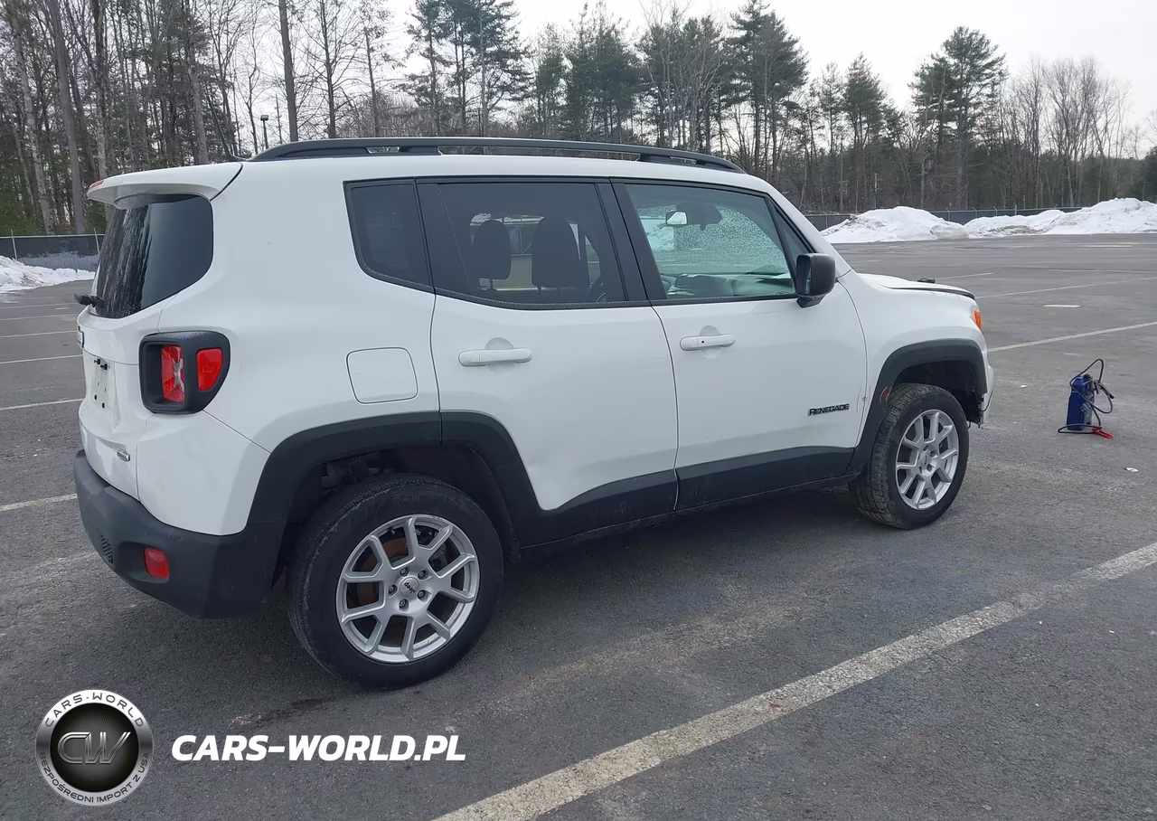 2022 Jeep Renegade Latitude 4X4 VIN:ZACNJDB11NPN71785 - 4