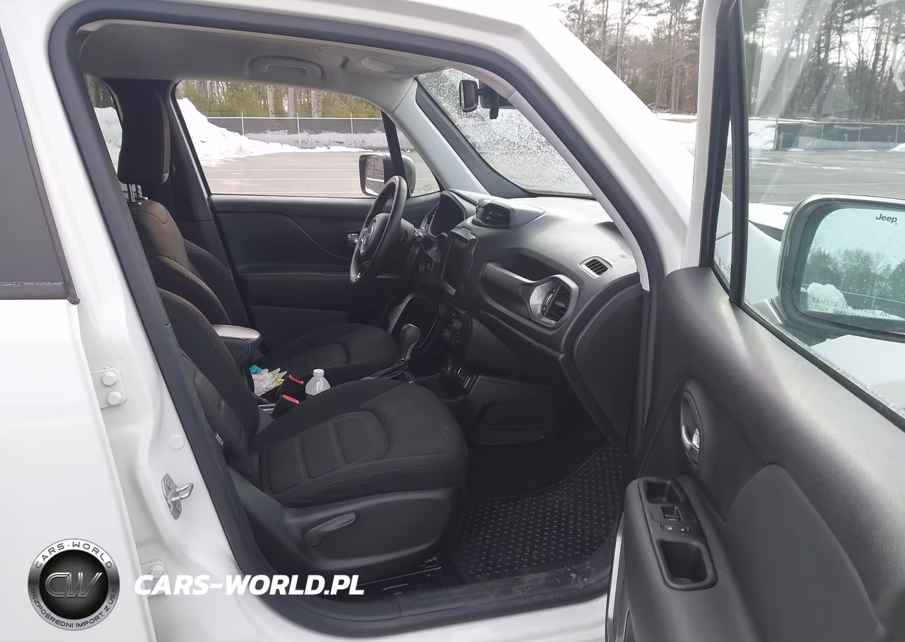 2022 Jeep Renegade Latitude 4X4 VIN:ZACNJDB11NPN71785 - 5