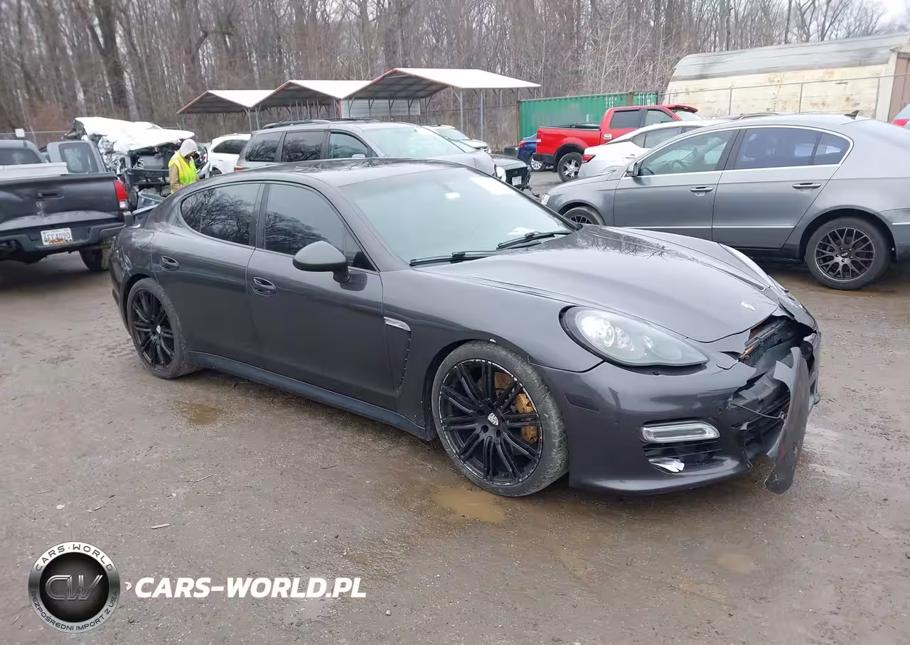 2013 Porsche Panamera Gts