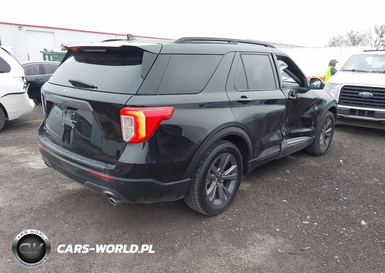 2021 Ford Explorer Xlt VIN:1FMSK7DH0MGB43017 - 4