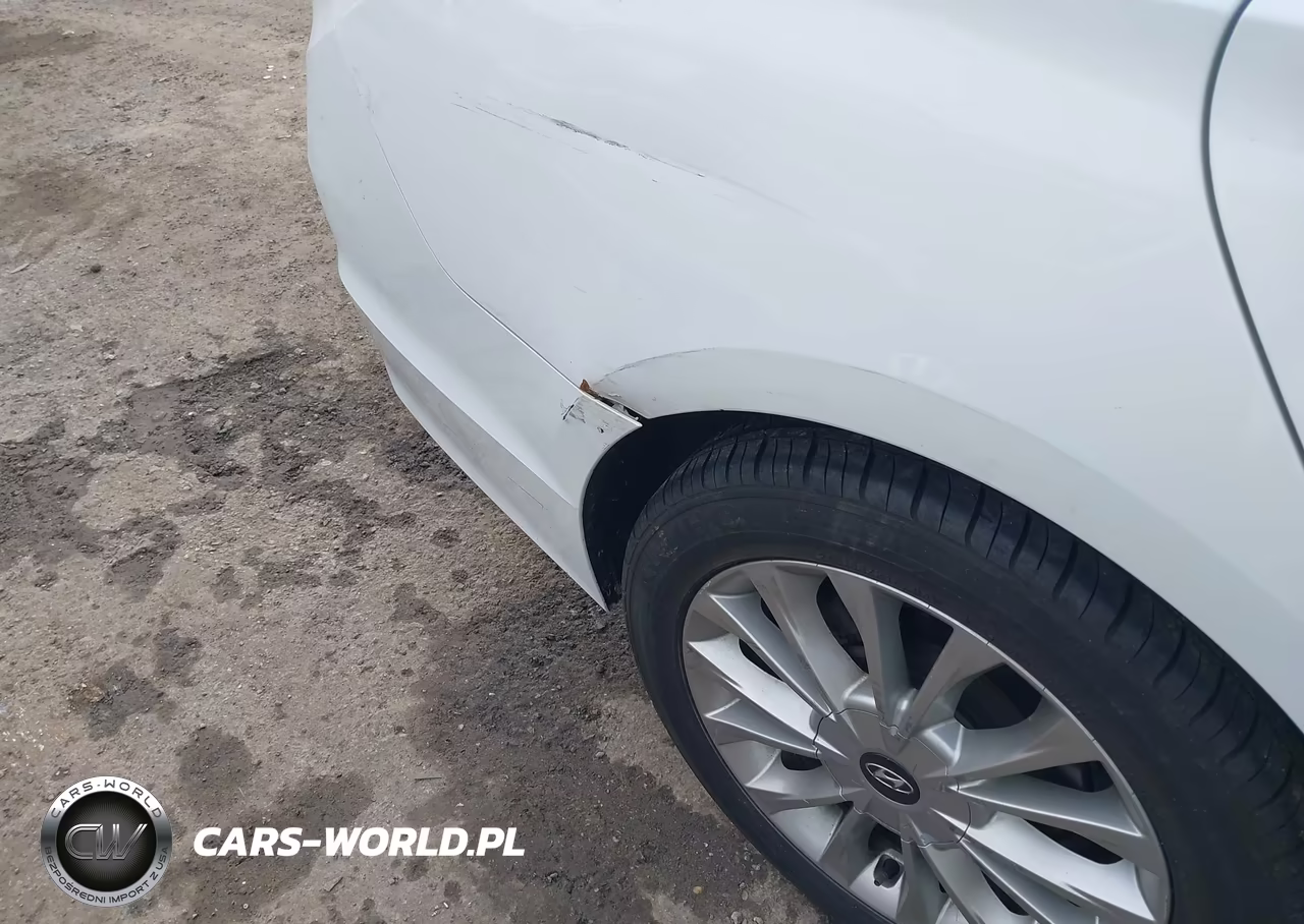 2015 Hyundai Sonata Limited VIN:5NPE34AF6FH091360 - 12