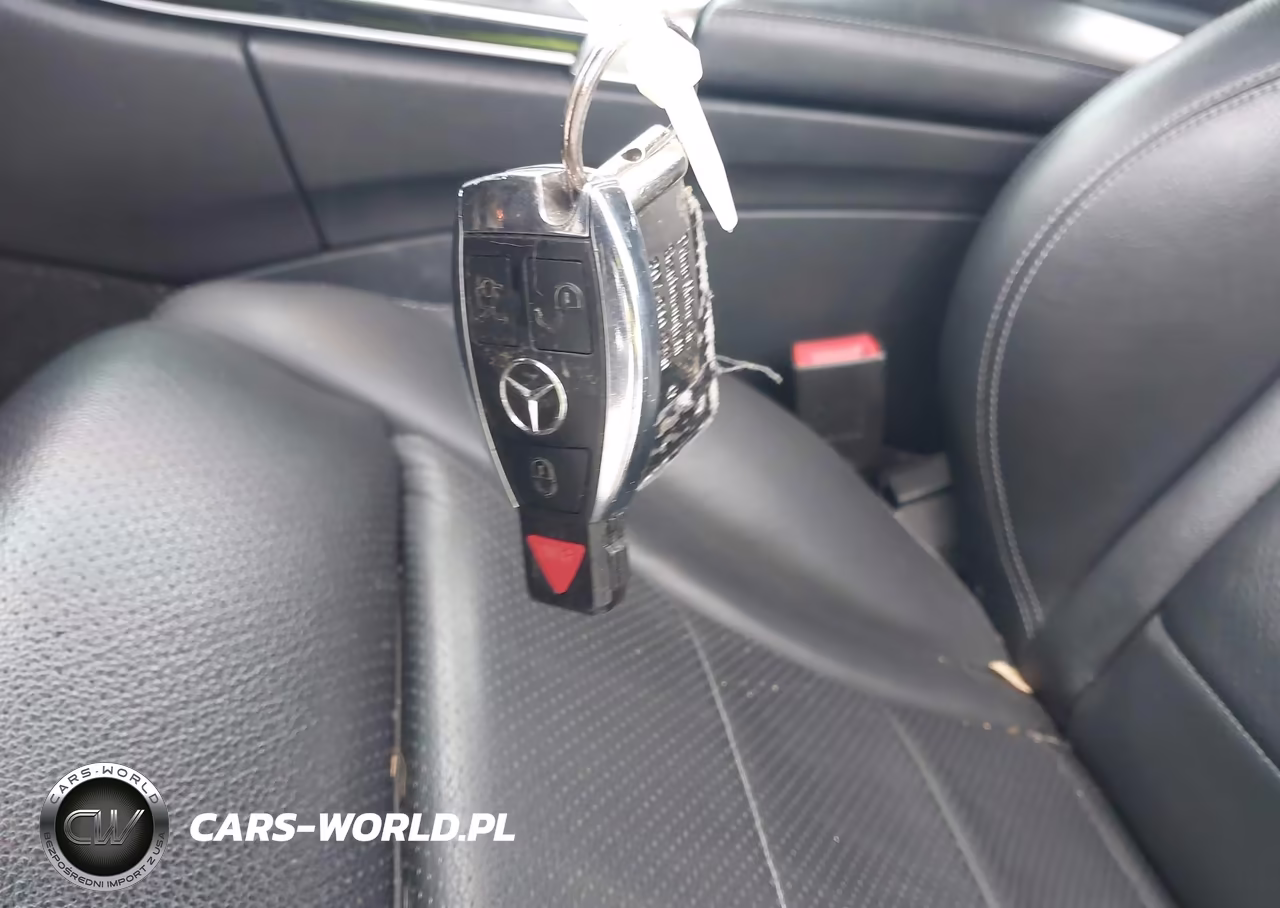 2016 Mercedes-Benz C 300 Sport 4Matic VIN:55SWF4KB5GU110664 - 11