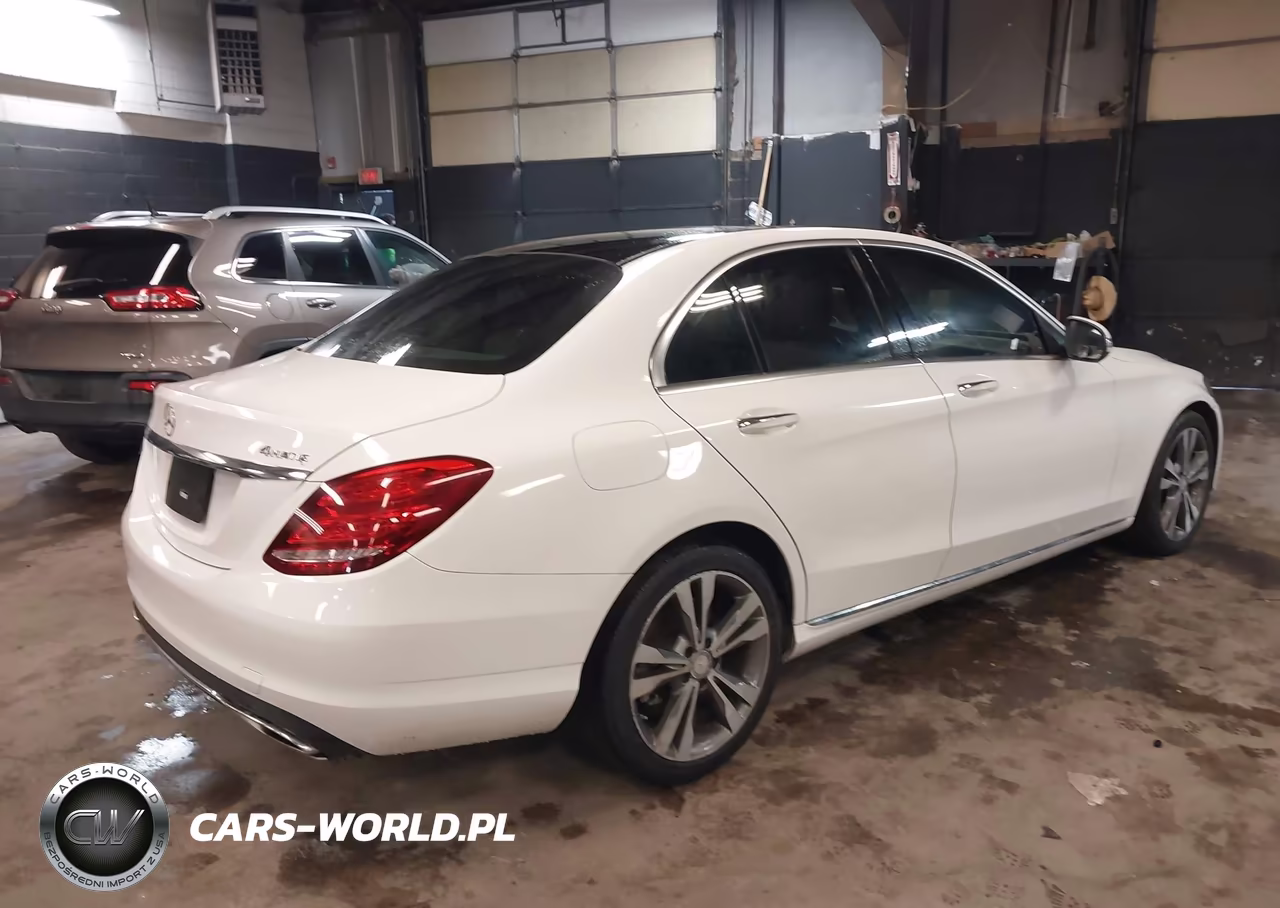 2015 Mercedes-Benz C 300 4Matic VIN:55SWF4KB5FU031302 - 4