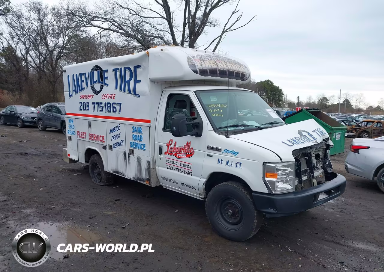2012 Ford E-350 Cutaway