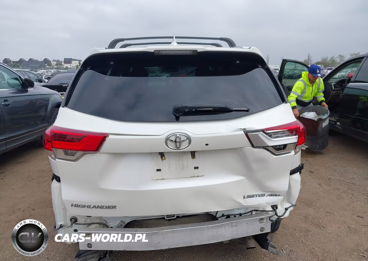2018 Toyota Highlander Limited VIN:5TDDZRFH9JS859353 - 17