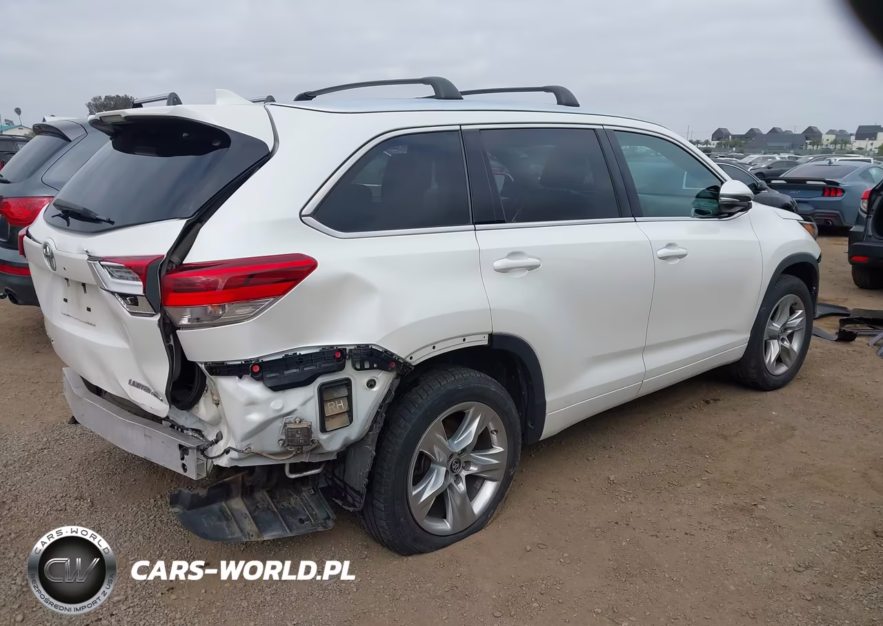 2018 Toyota Highlander Limited VIN:5TDDZRFH9JS859353 - 4