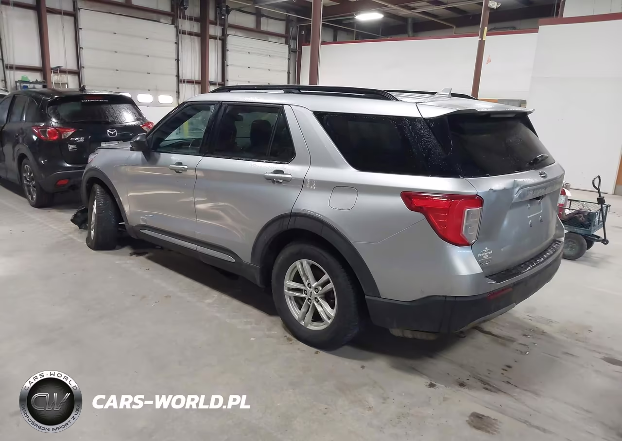 2020 Ford Explorer Xlt VIN:1FMSK8DH2LGC20474 - 3