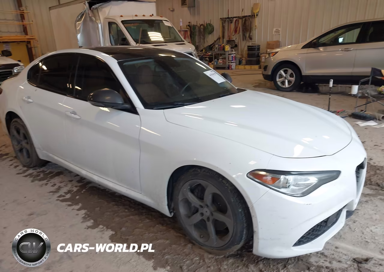 2017 Alfa Romeo Giulia Awd