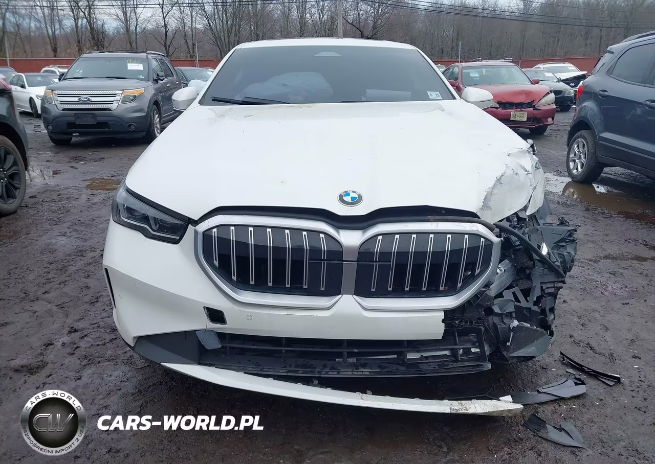 2024 BMW 530I xDrive VIN:WBA53FJ04RCR14145 - 12