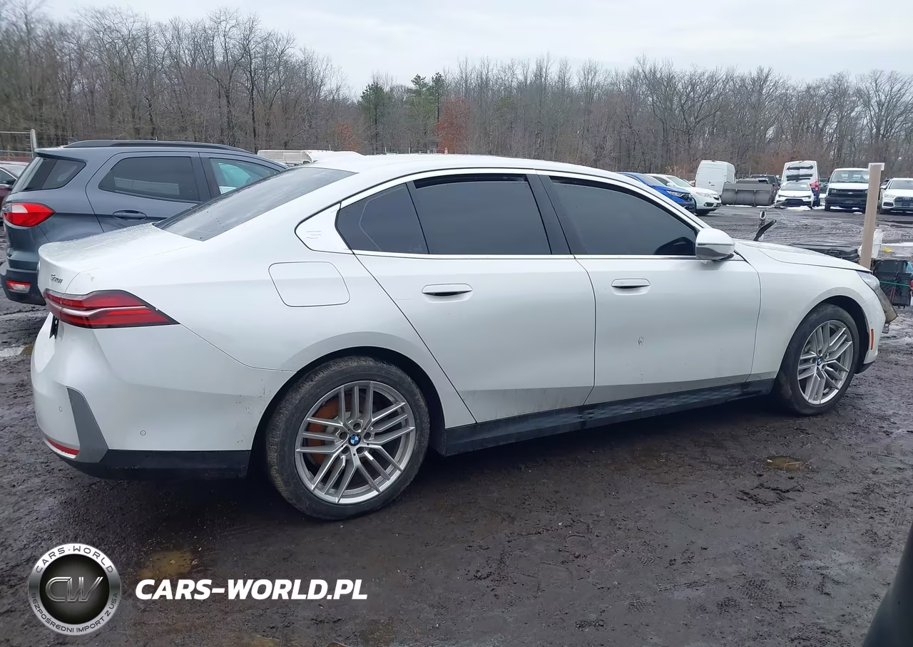 2024 BMW 530I xDrive VIN:WBA53FJ04RCR14145 - 13