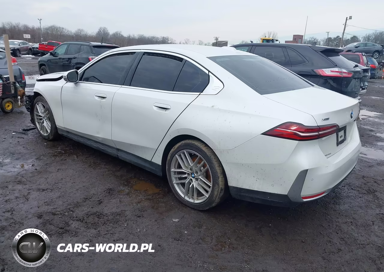 2024 BMW 530I xDrive VIN:WBA53FJ04RCR14145 - 3