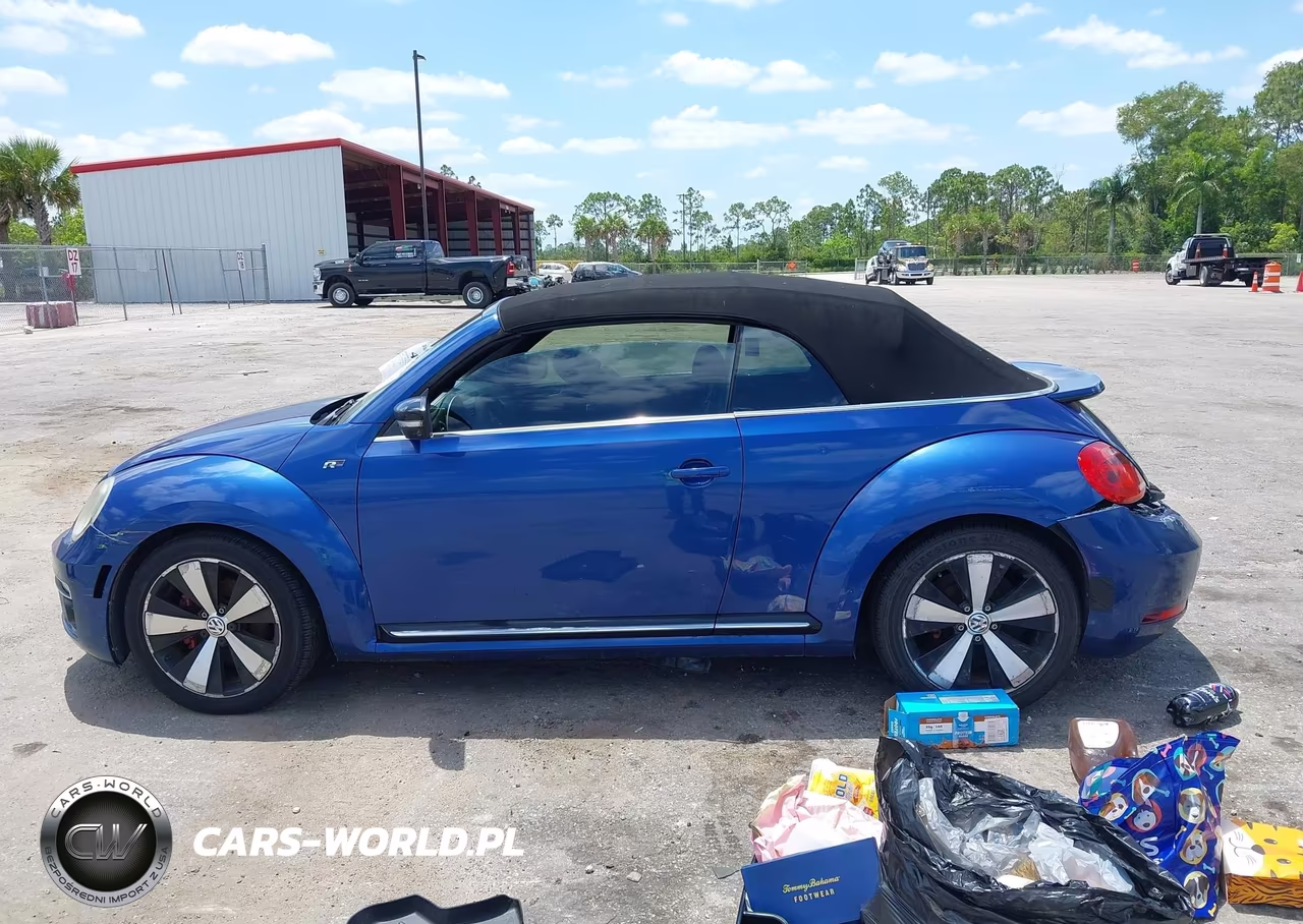 2014 Volkswagen Beetle 2.0T R-Line VIN:3VW7T7AT5EM813875 - 14