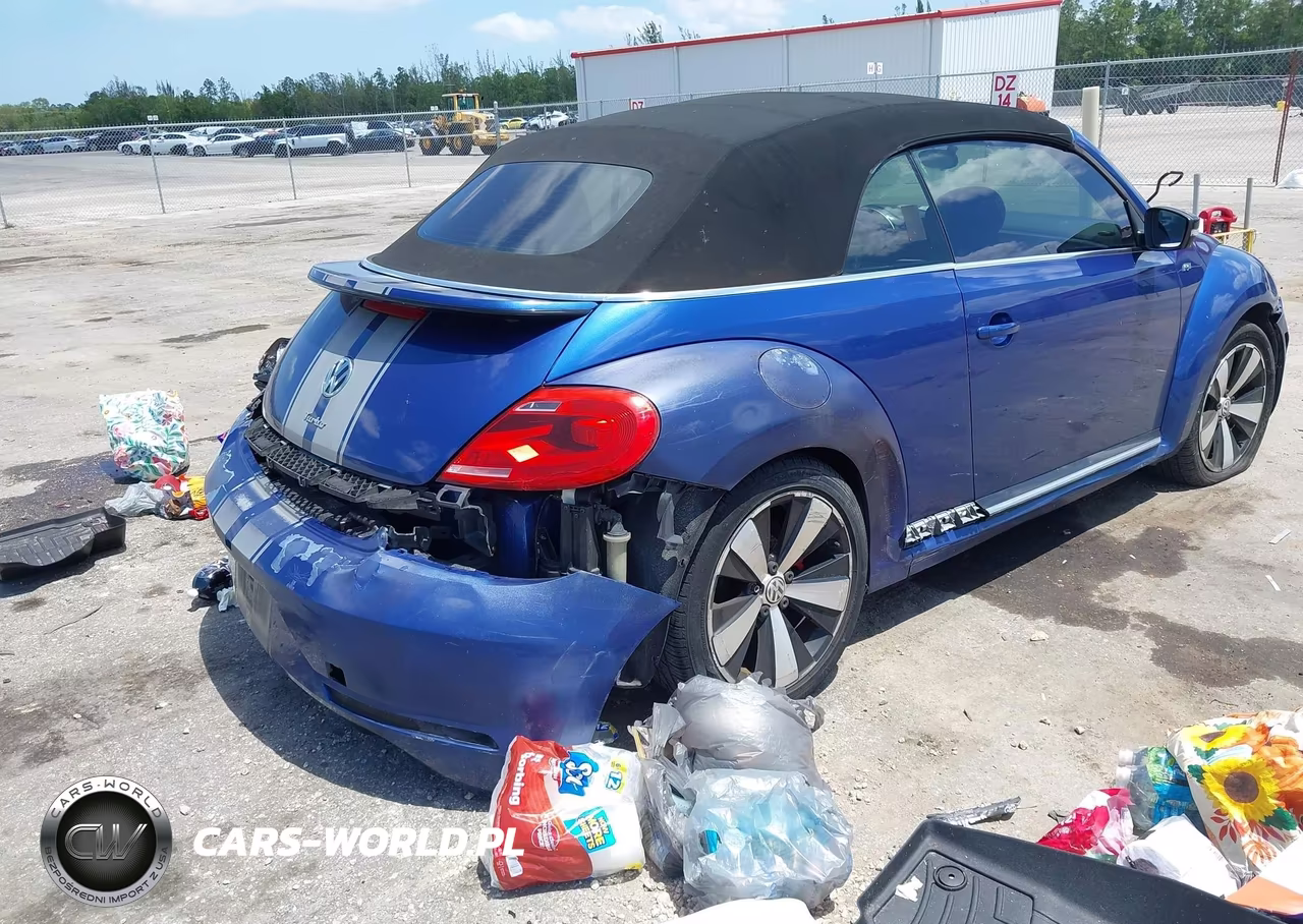 2014 Volkswagen Beetle 2.0T R-Line VIN:3VW7T7AT5EM813875 - 17