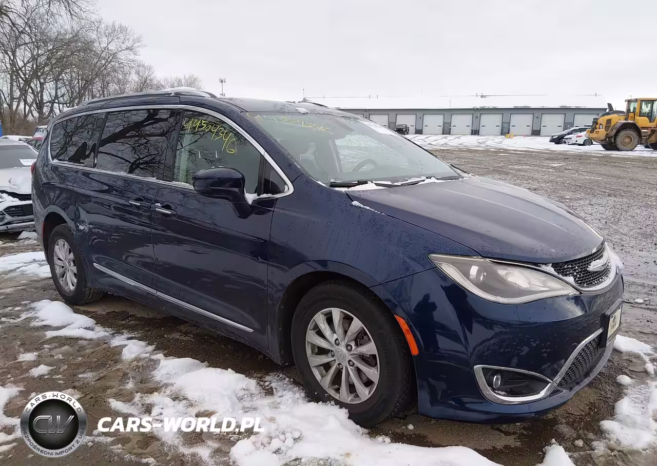 2018 Chrysler Pacifica Touring L Plus
