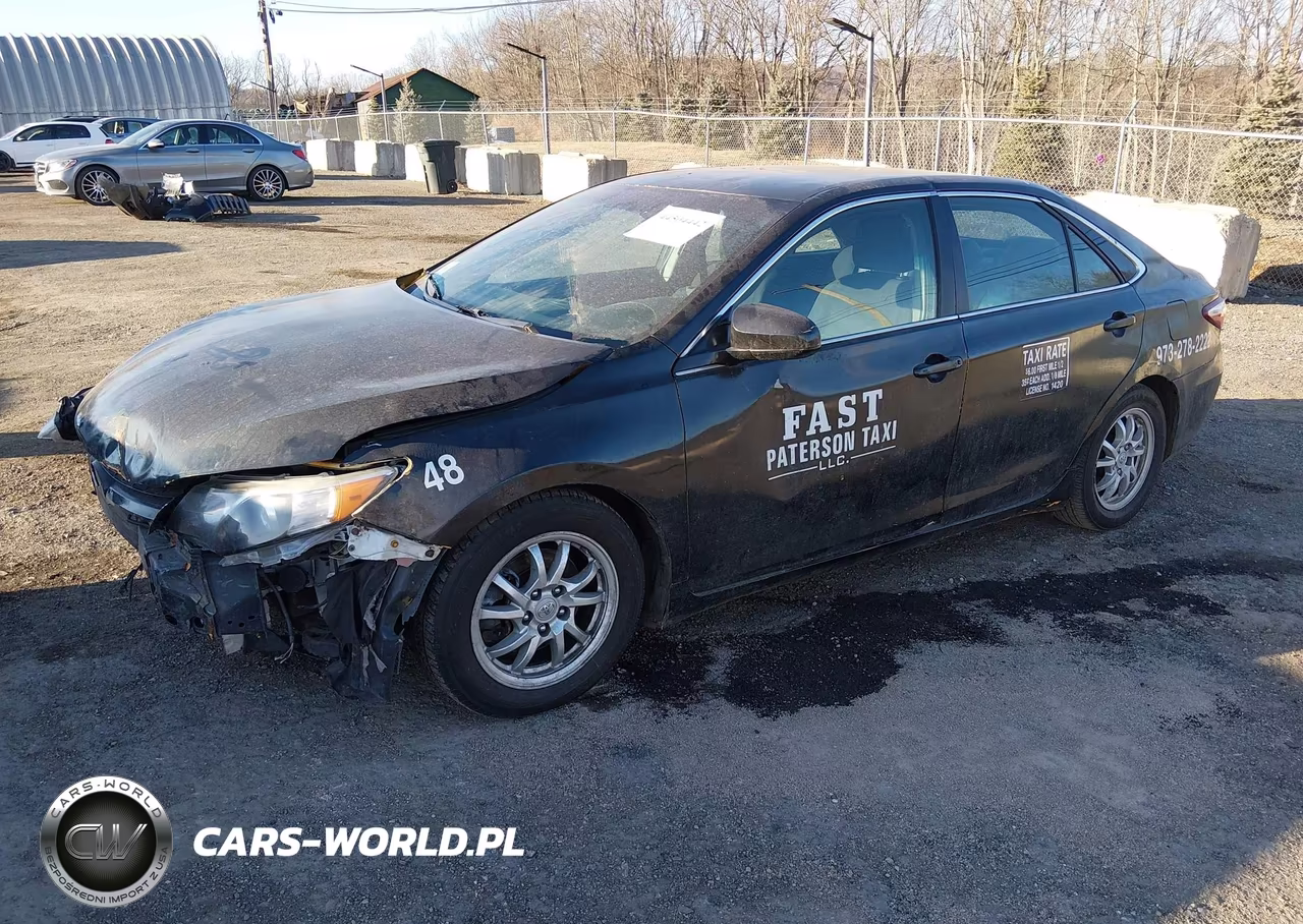 2015 Toyota Camry Hybrid Le VIN:4T1BD1FK0FU152918 - 2