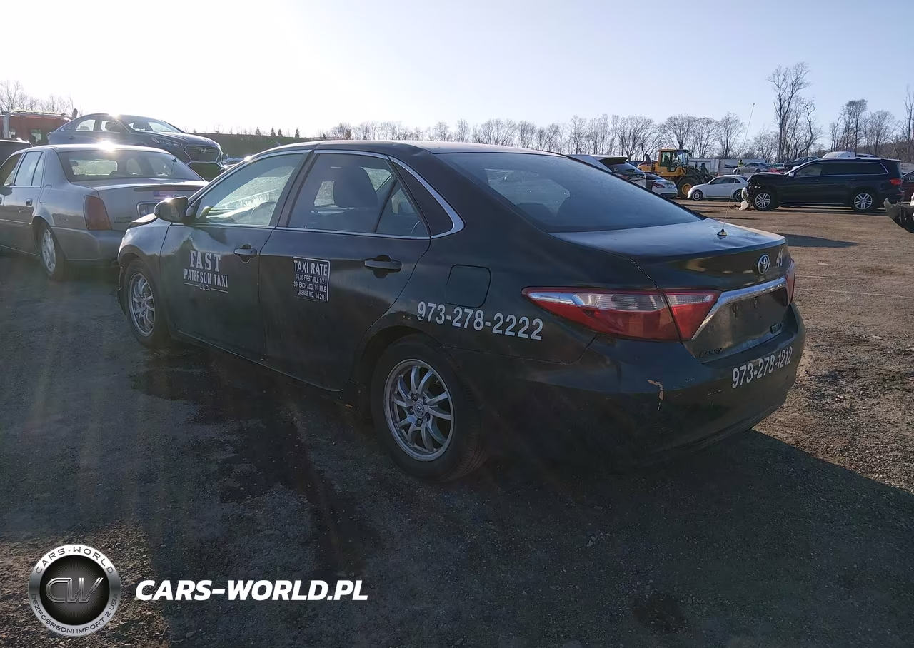 2015 Toyota Camry Hybrid Le VIN:4T1BD1FK0FU152918 - 3