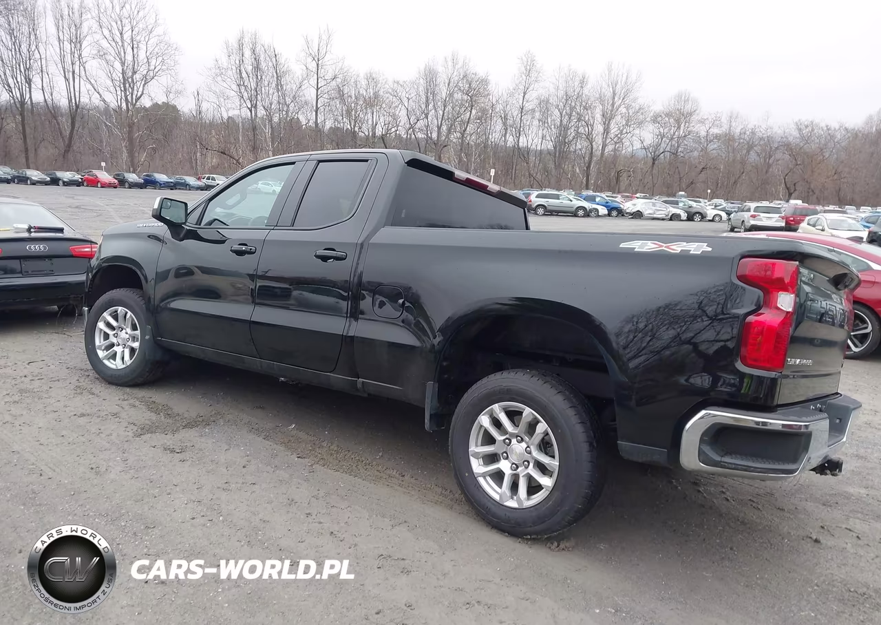 2023 Chevrolet Silverado 1500 VIN:1GCRDKEK7PZ272603 - 3
