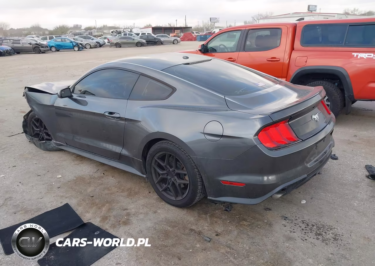 2018 Ford Mustang Ecoboost VIN:1FA6P8TH5J5104094 - 3