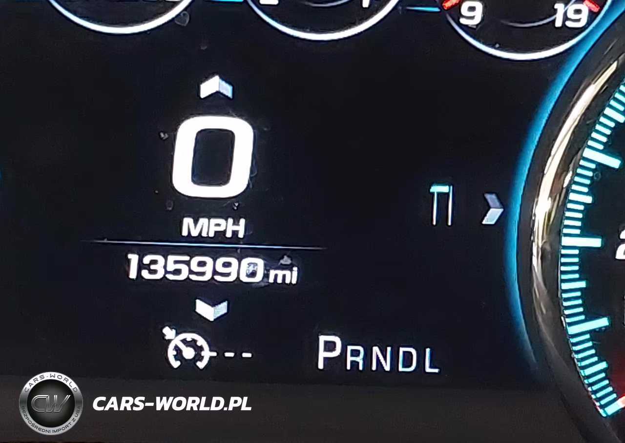 2017 Chevrolet Suburban Premier VIN:1GNSKJKC7HR119372 - 16