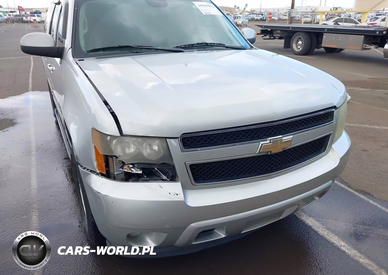 2011 Chevrolet Suburban 1500 Ls VIN:1GNSCHE01BR299334 - 6