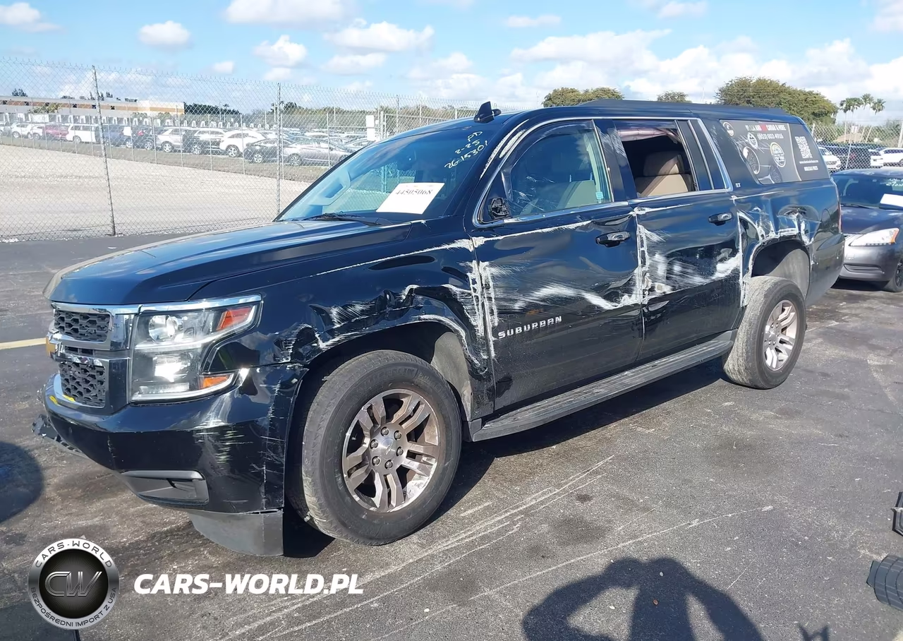 2019 Chevrolet Suburban Lt VIN:1GNSCHKC5KR109923 - 2