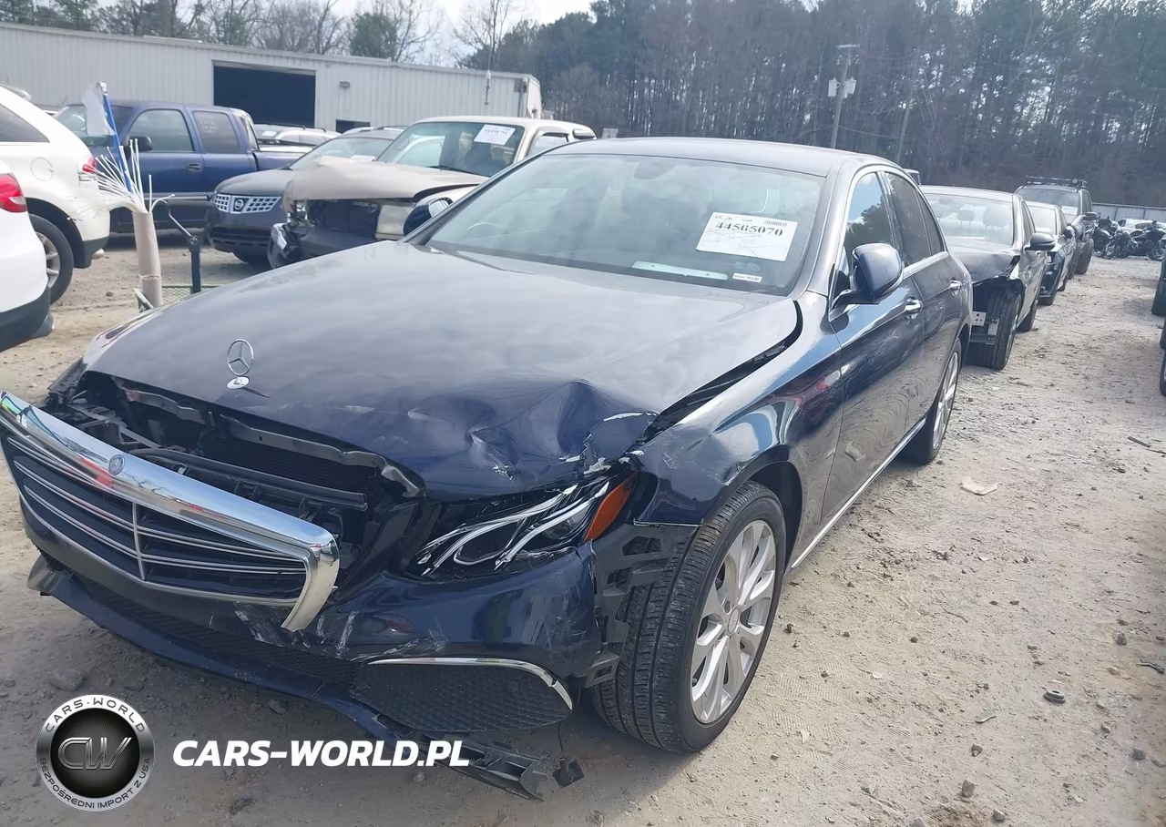 2017 Mercedes-Benz E 300 VIN:WDDZF4JBXHA099984 - 2
