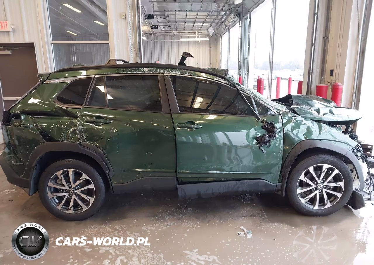 2024 Toyota Corolla Cross Xle VIN:7MUDAABG0RV118192 - 13