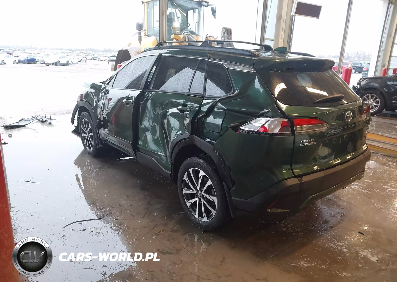 2024 Toyota Corolla Cross Xle VIN:7MUDAABG0RV118192 - 3