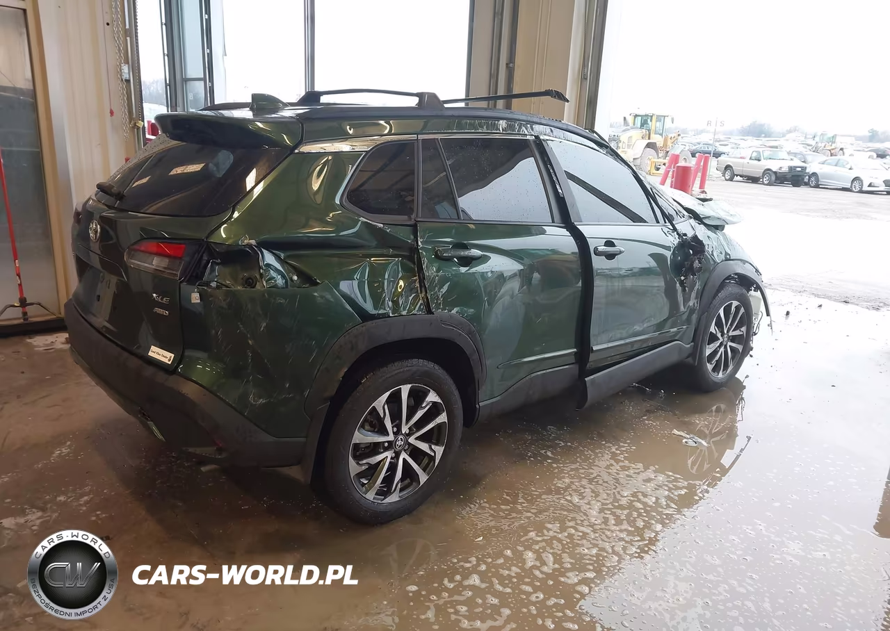 2024 Toyota Corolla Cross Xle VIN:7MUDAABG0RV118192 - 4