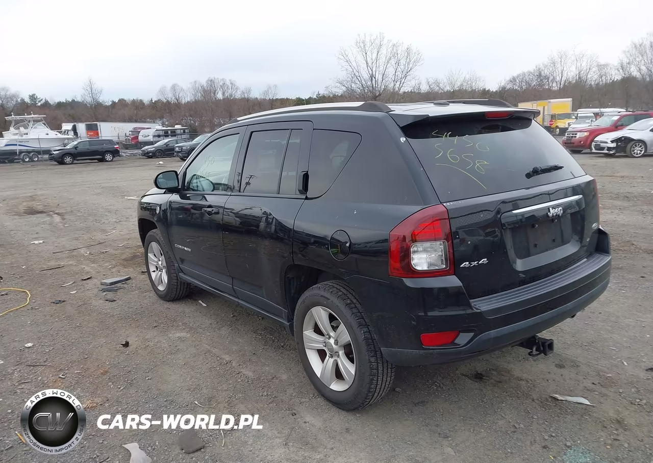 2014 Jeep Compass Latitude VIN:1C4NJDEB5ED846659 - 3