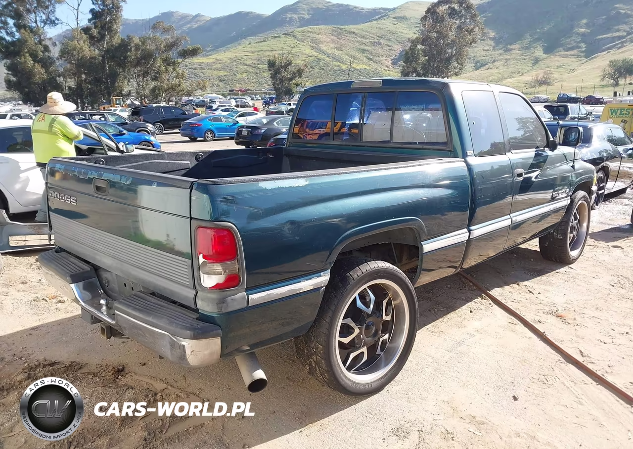 1996 Dodge Ram 1500 VIN:3B7HC13Z1TG118908 - 4