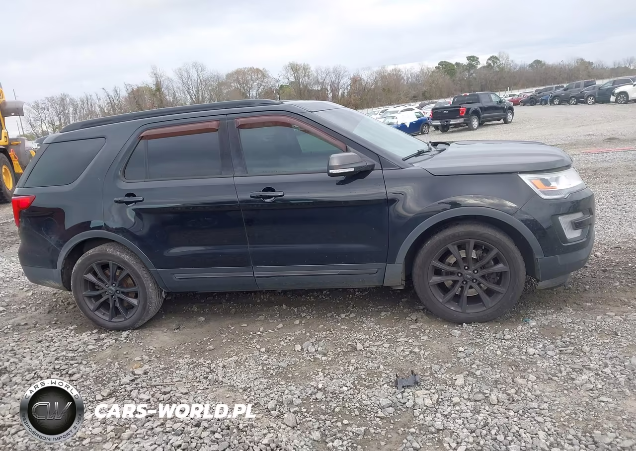 2017 Ford Explorer Xlt VIN:1FM5K7D83HGA20038 - 13
