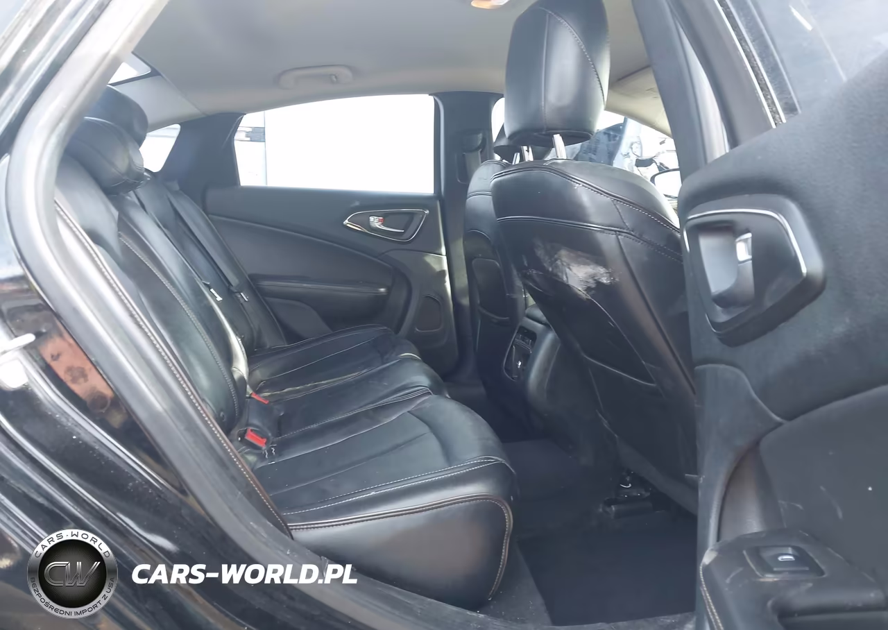 2015 Chrysler 200 C VIN:1C3CCCCGXFN549073 - 8
