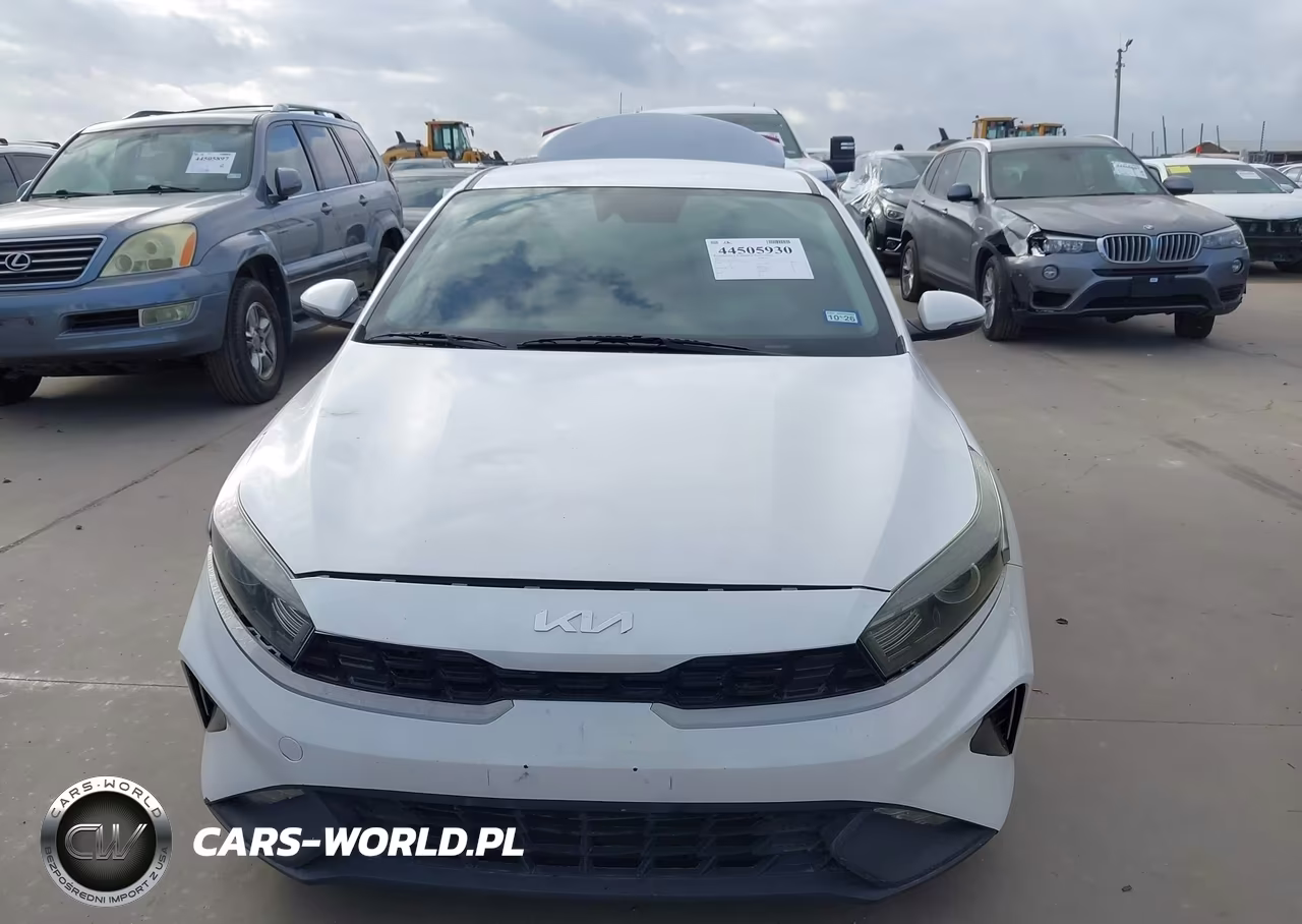 2023 Kia Forte Lxs VIN:3KPF24AD2PE559905 - 13