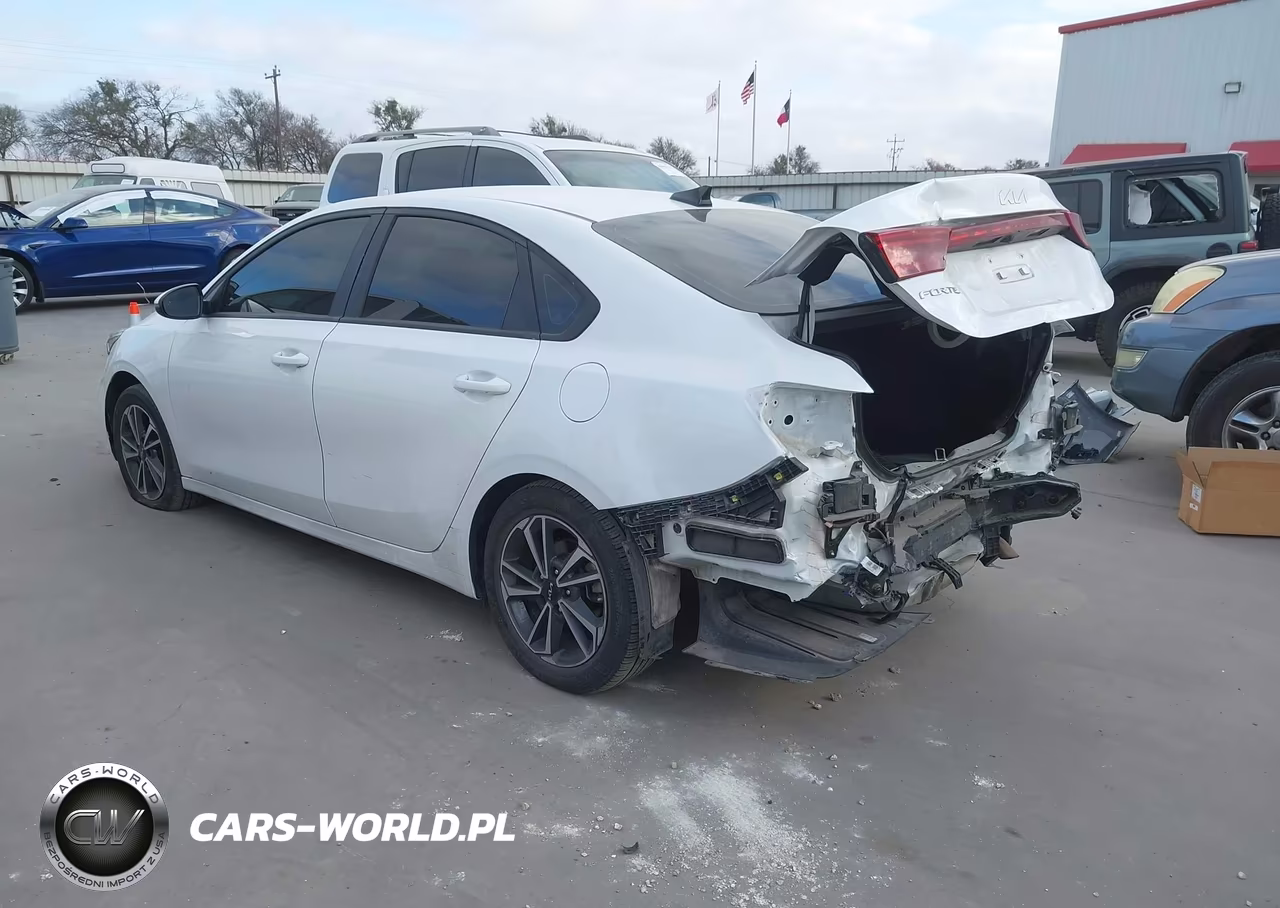2023 Kia Forte Lxs VIN:3KPF24AD2PE559905 - 3