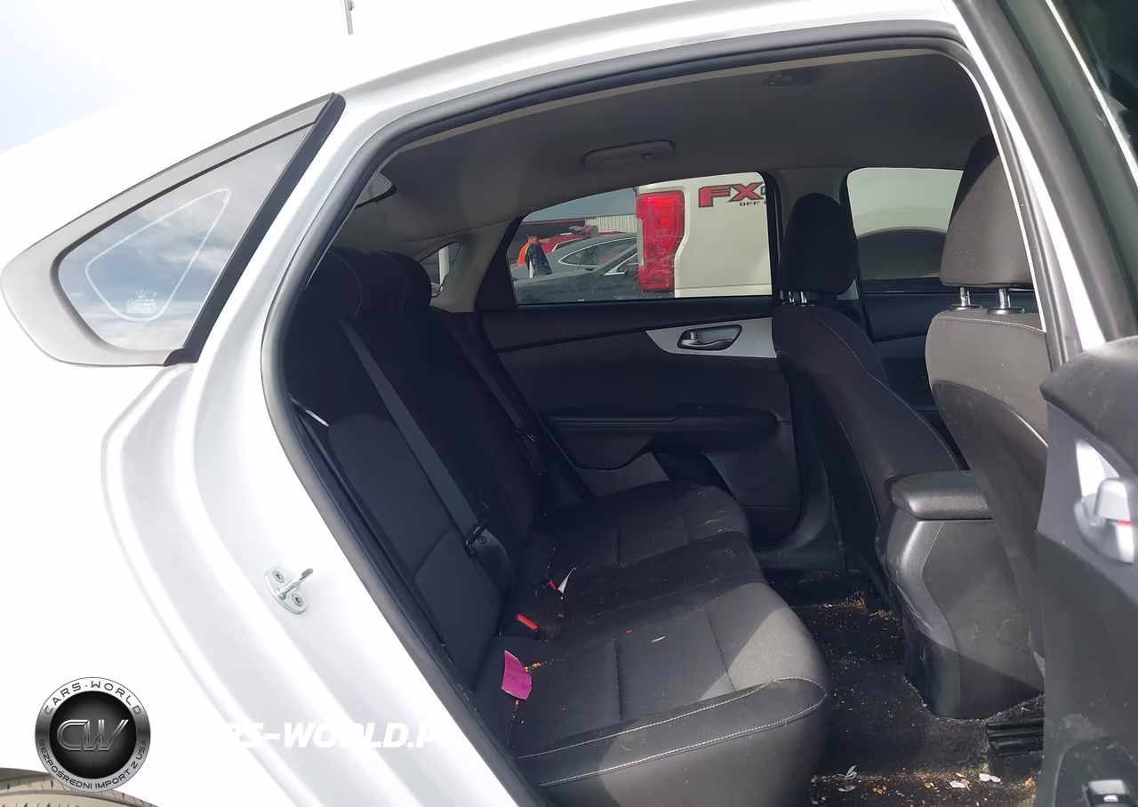2023 Kia Forte Lxs VIN:3KPF24AD2PE559905 - 8