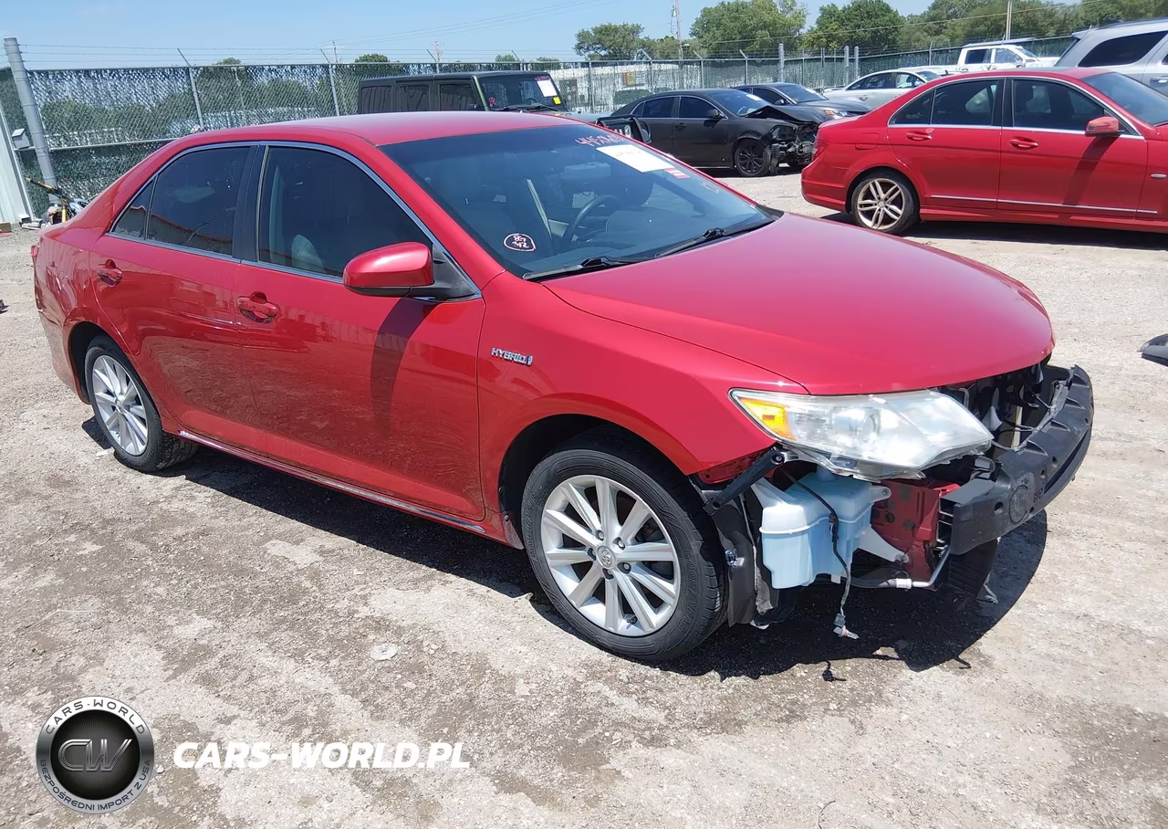 2013 Toyota Camry Hybrid Xle – zdjęcie 1 z 17