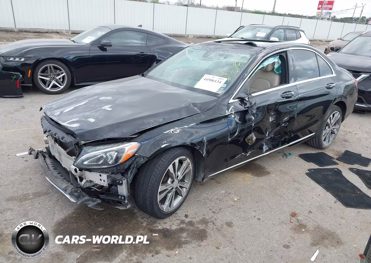 2016 Mercedes-Benz C 300 VIN:55SWF4JB7GU172875 - 2