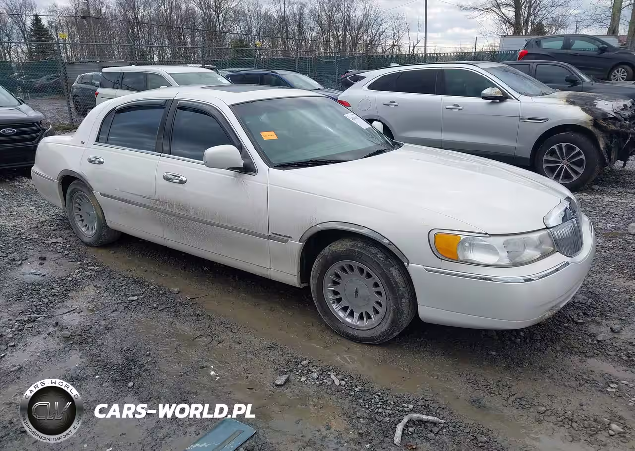 1999 Lincoln Town Car Cartier